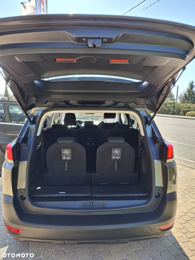 Peugeot 5008 1.5 BlueHDi Active S&S EAT8 - 17