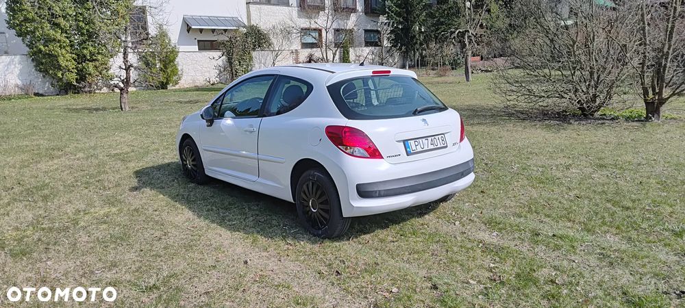 Peugeot 207 1.4 Trendy - 3