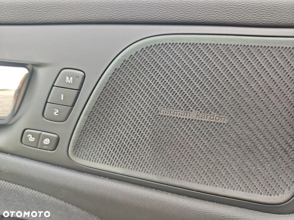 Volvo V60 T4 Geartronic R-Design - 20