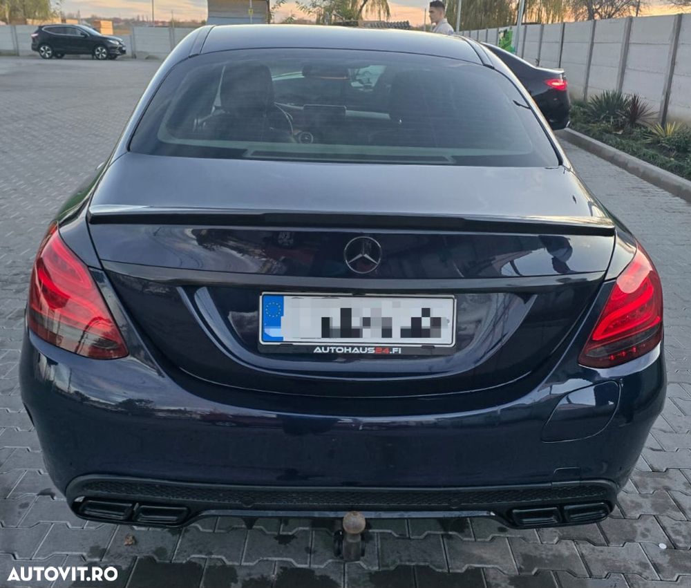 Mercedes-Benz C - 10