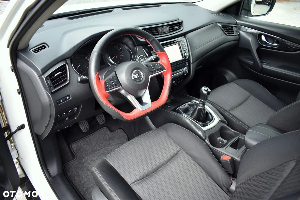 Nissan X-Trail 1.6 DIG-T N-Vision - 24