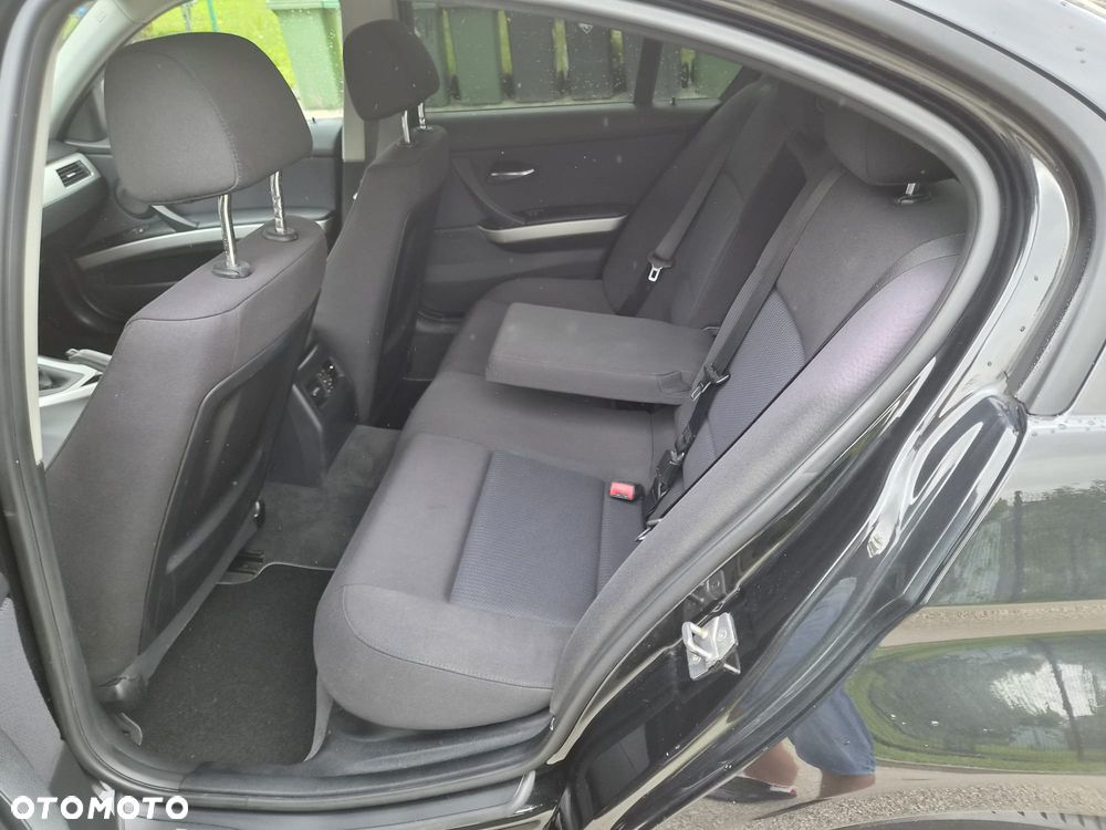 BMW Seria 3 318d - 8