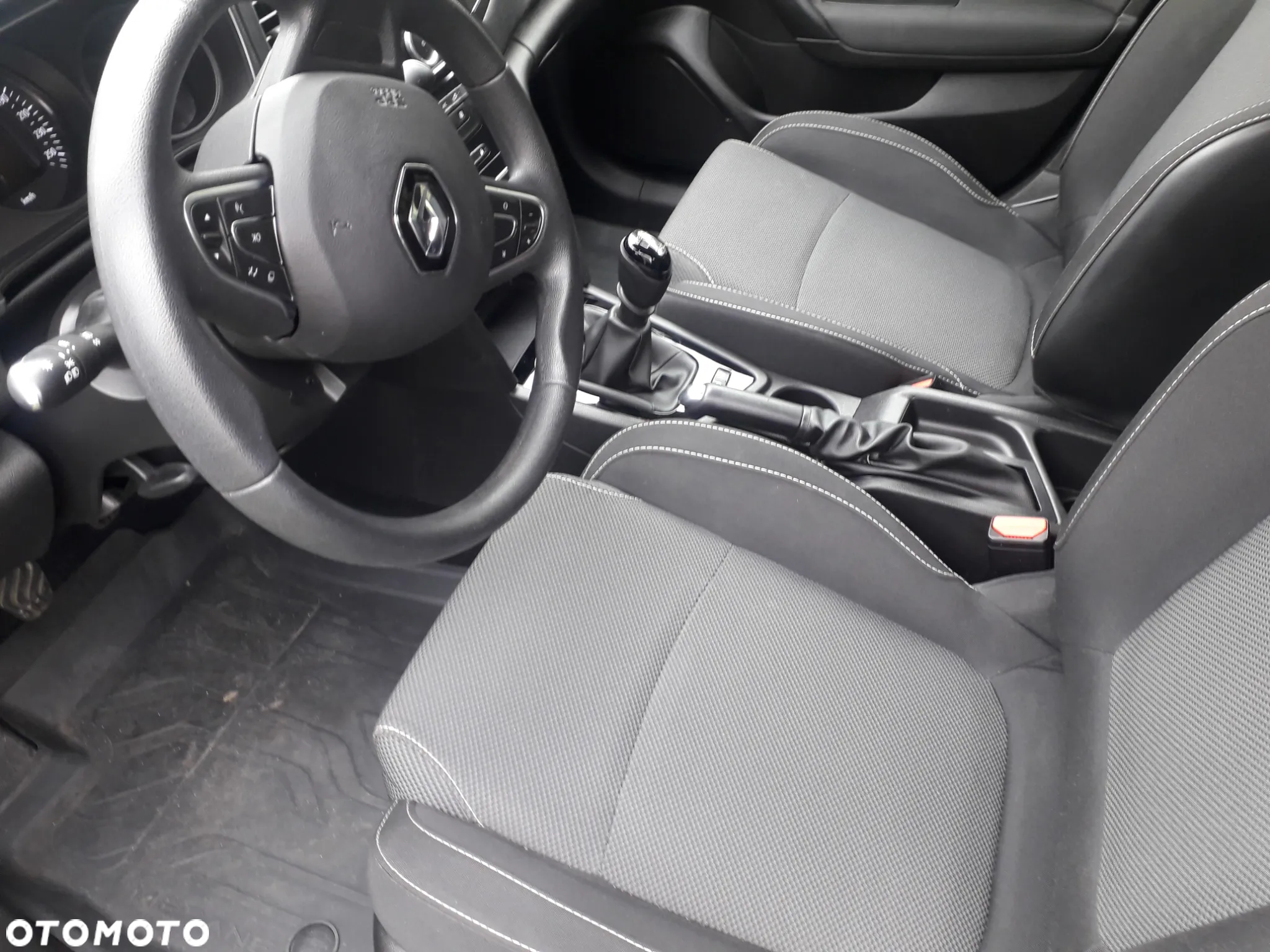 Renault Megane 1.3 TCe FAP Life - 8