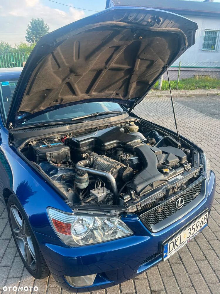 Lexus IS 200 Prestige - 4