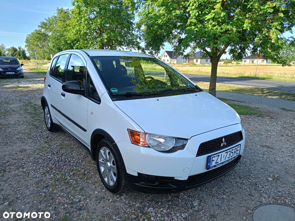 Mitsubishi Colt - 1