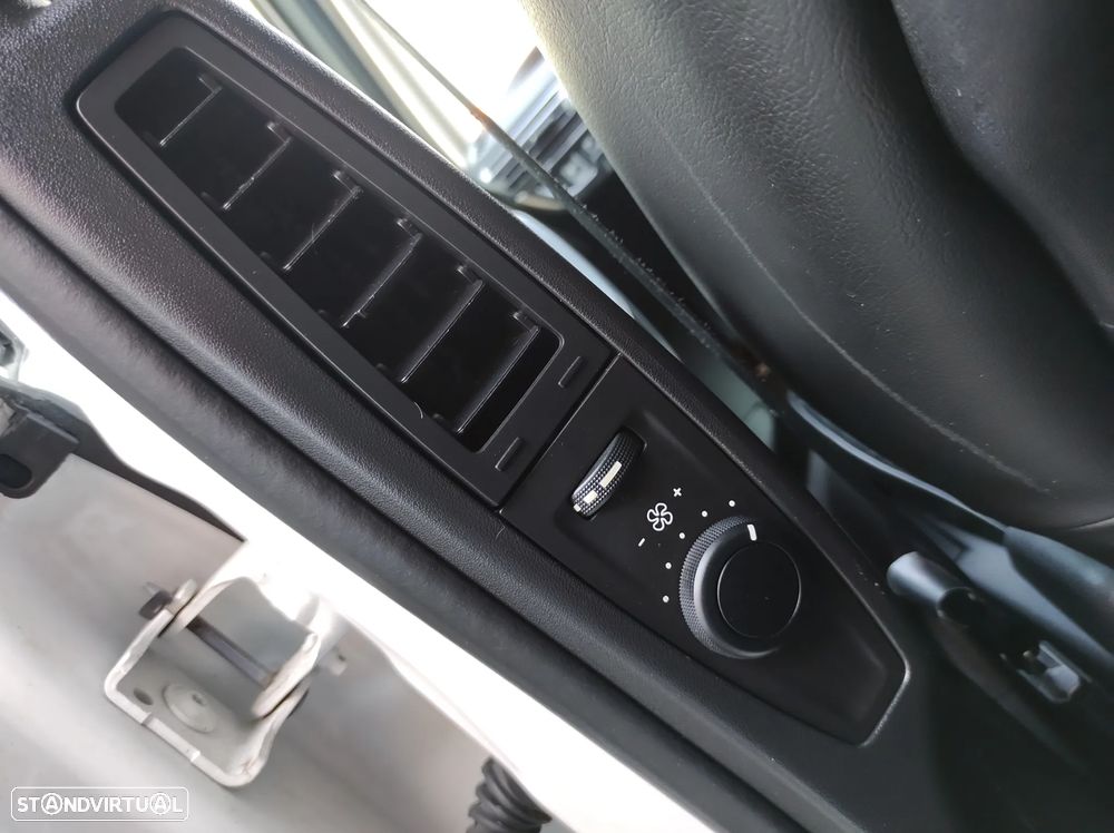 Citroën C4 Grand Picasso BlueHDi 120 EAT6 Exclusive - 23