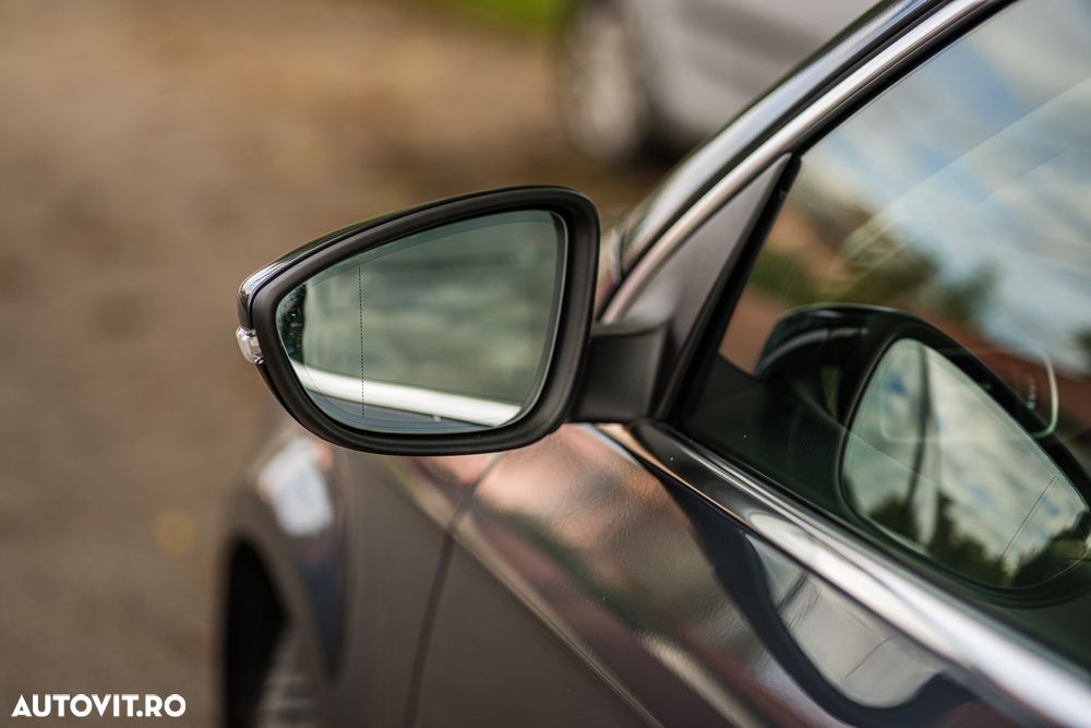 Volkswagen Passat - 32