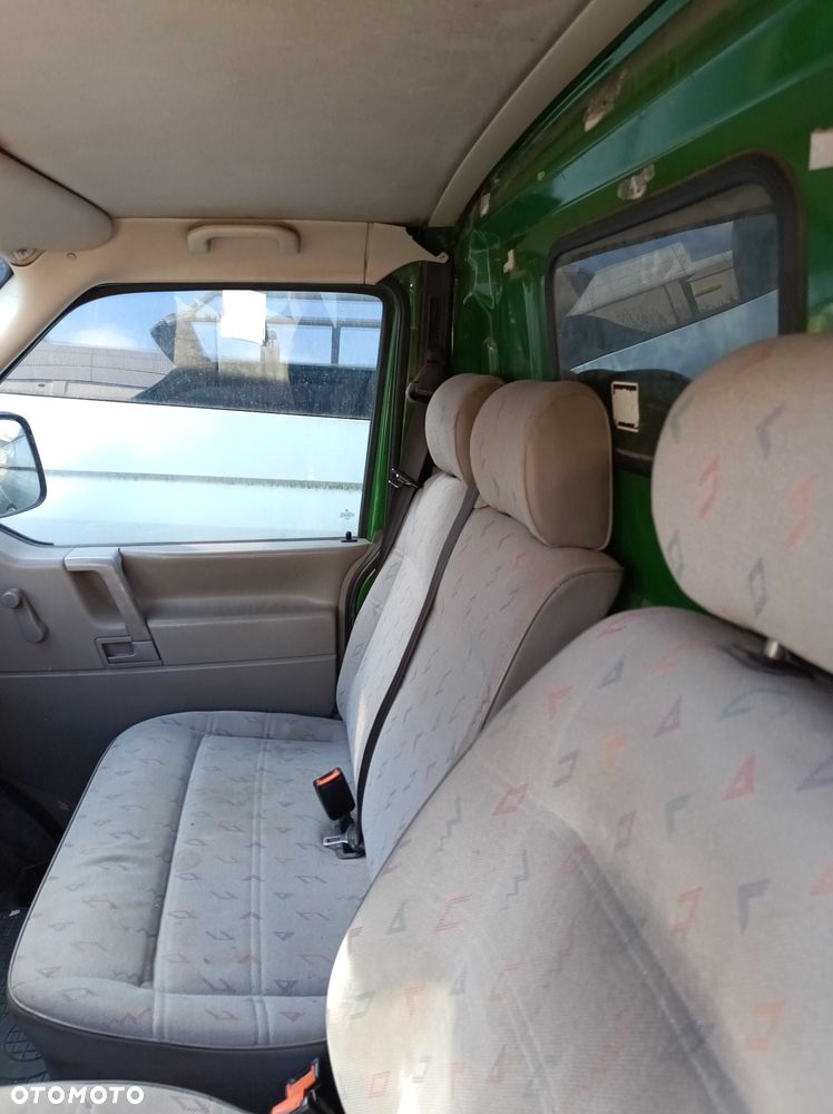 Volkswagen Transporter - 5