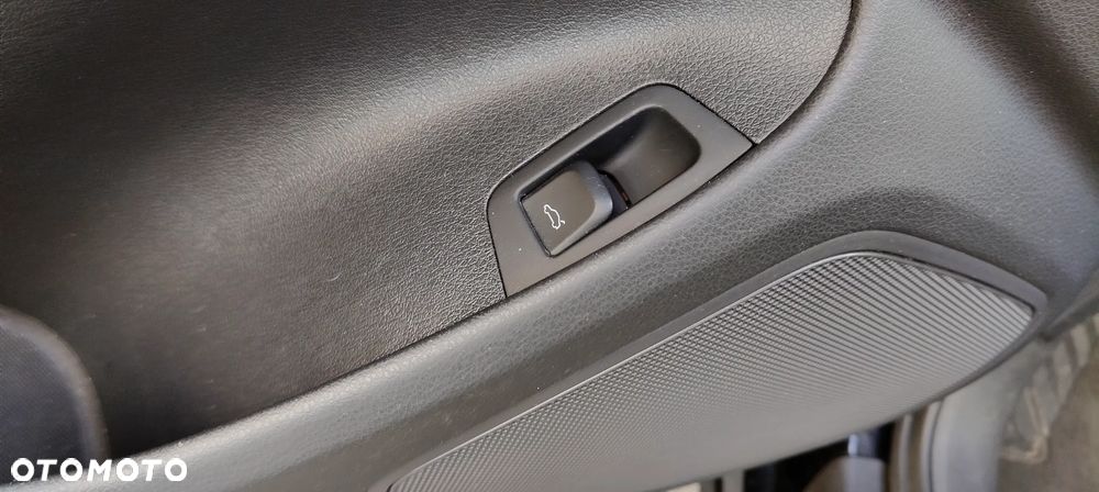 Audi Q3 ver-2-0-tdi-quattro-s-tronic-sport - 25