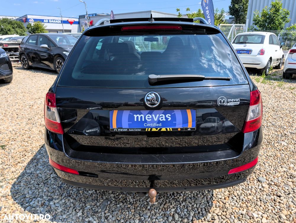Skoda Octavia 1.6 TDI DSG Style - 10