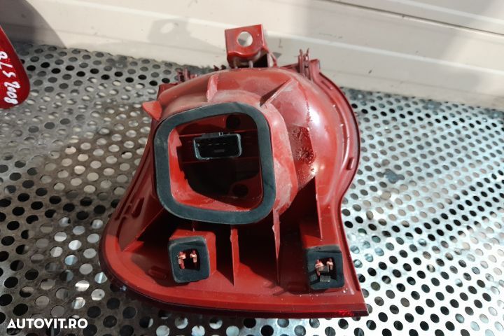 Lampa / Tripla stop dreapta pe aripa 3C9945096C Volkswagen VW Passat - 3