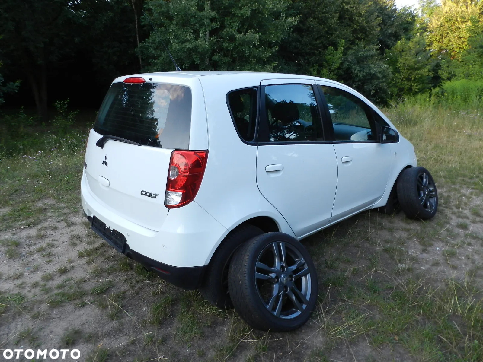 Mitsubishi Colt - 2