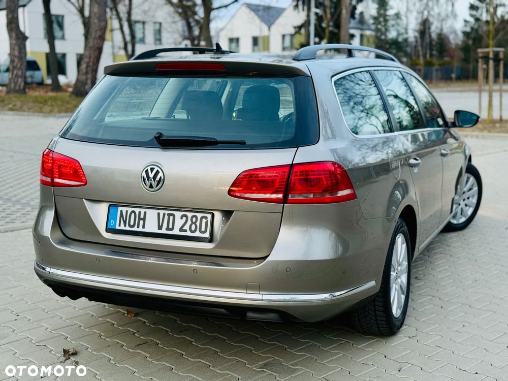 Volkswagen Passat Variant 2.0 TDI DSG BlueMotion Technology Highline - 25