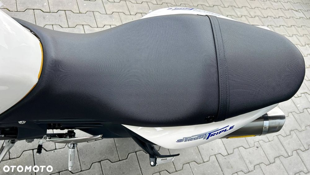 Triumph Street Triple - 13