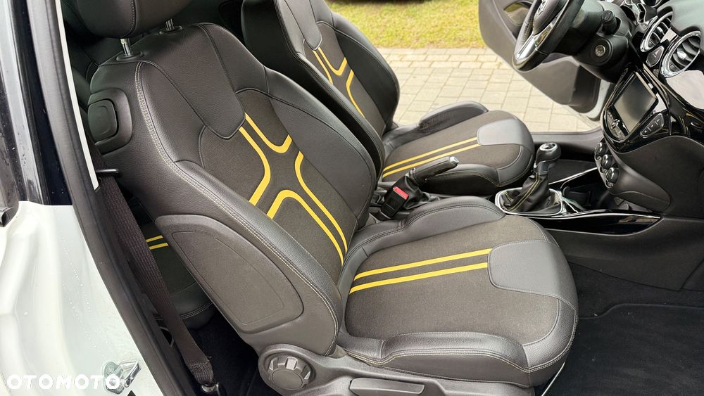 Opel Adam 1.2 White Link - 12