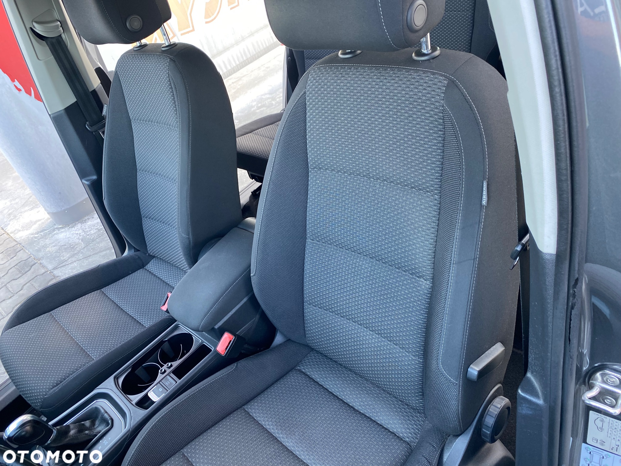 Volkswagen Touran 2.0 TDI BMT Highline DSG - 9