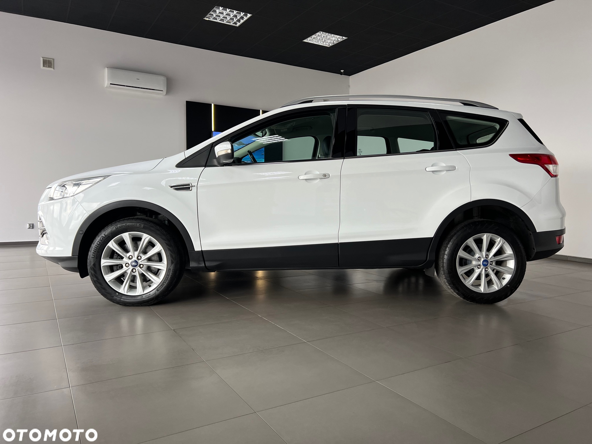 Ford Kuga - 2