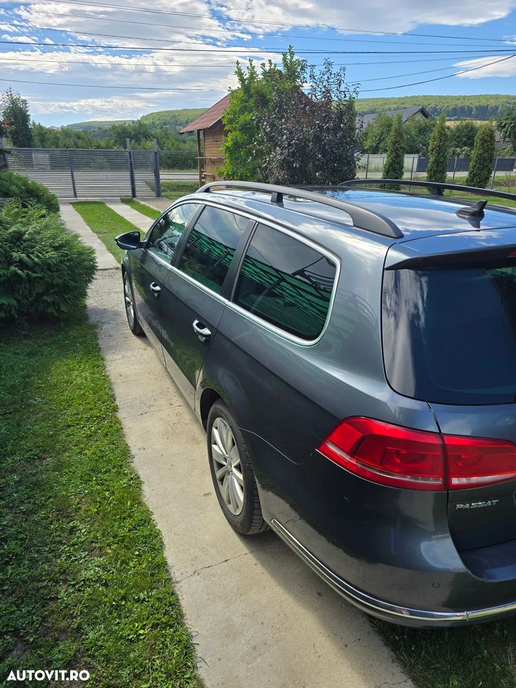 Volkswagen Passat 2.0 TDI BlueMotion Technology DSG Comfortline - 4