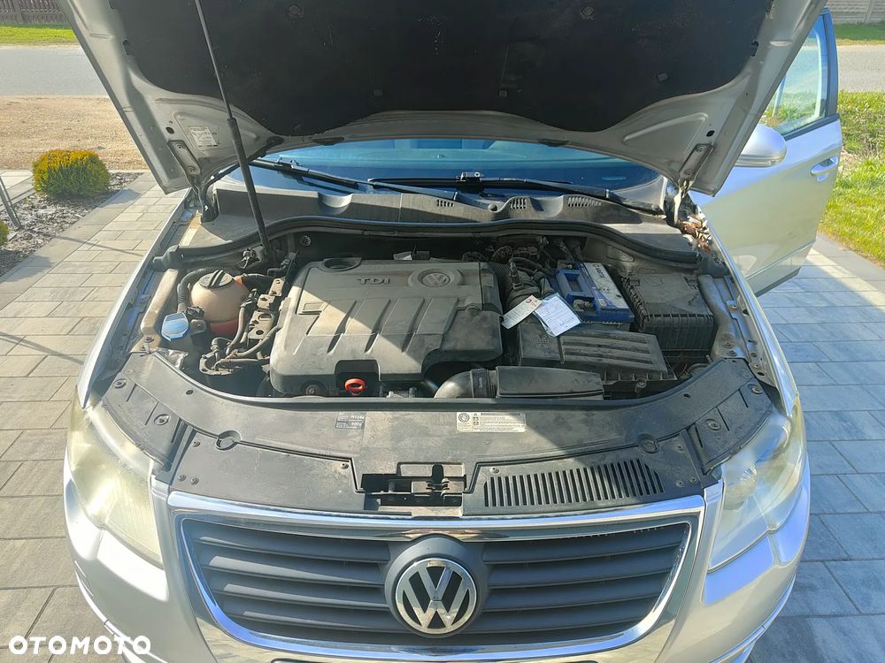 Volkswagen Passat - 16