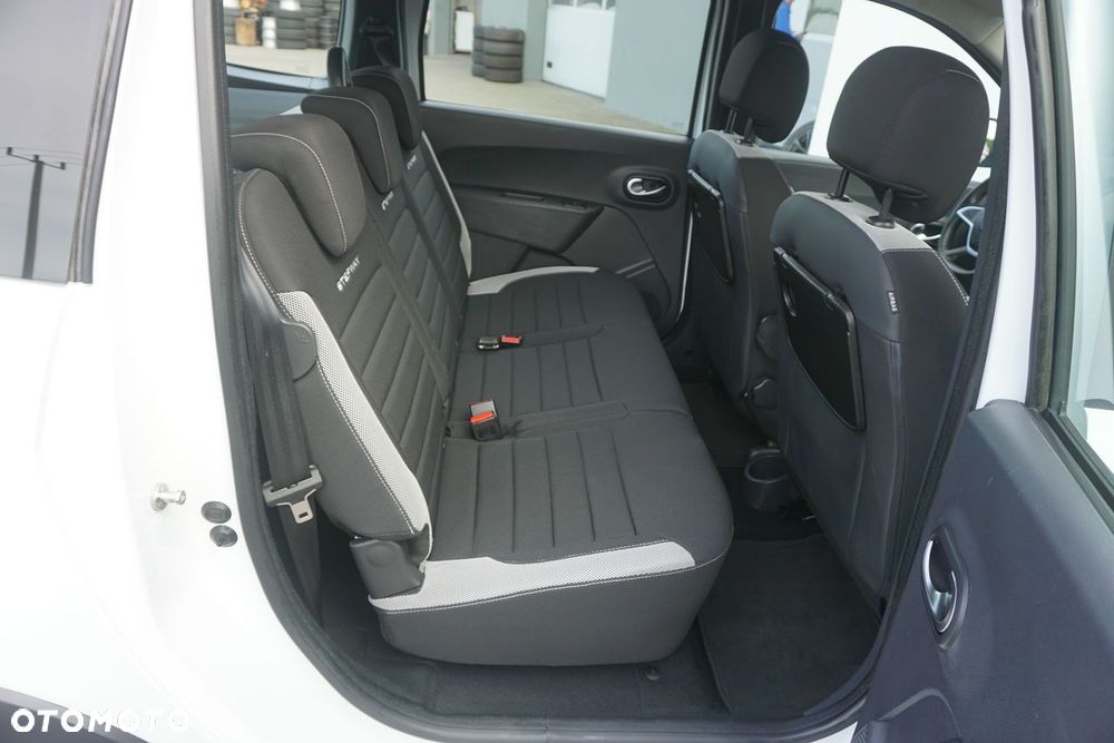 Dacia Lodgy 1.6 SCe Stepway S&S - 21