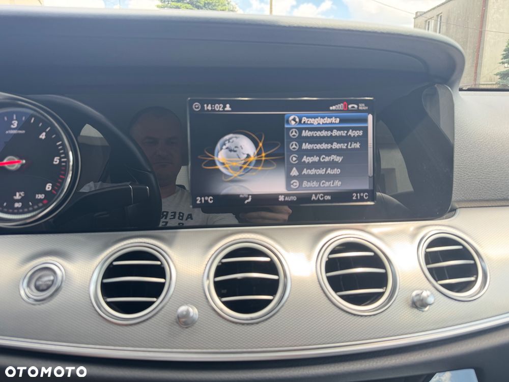 Mercedes-Benz Klasa E 220 d 4-Matic 9G-TRONIC - 17