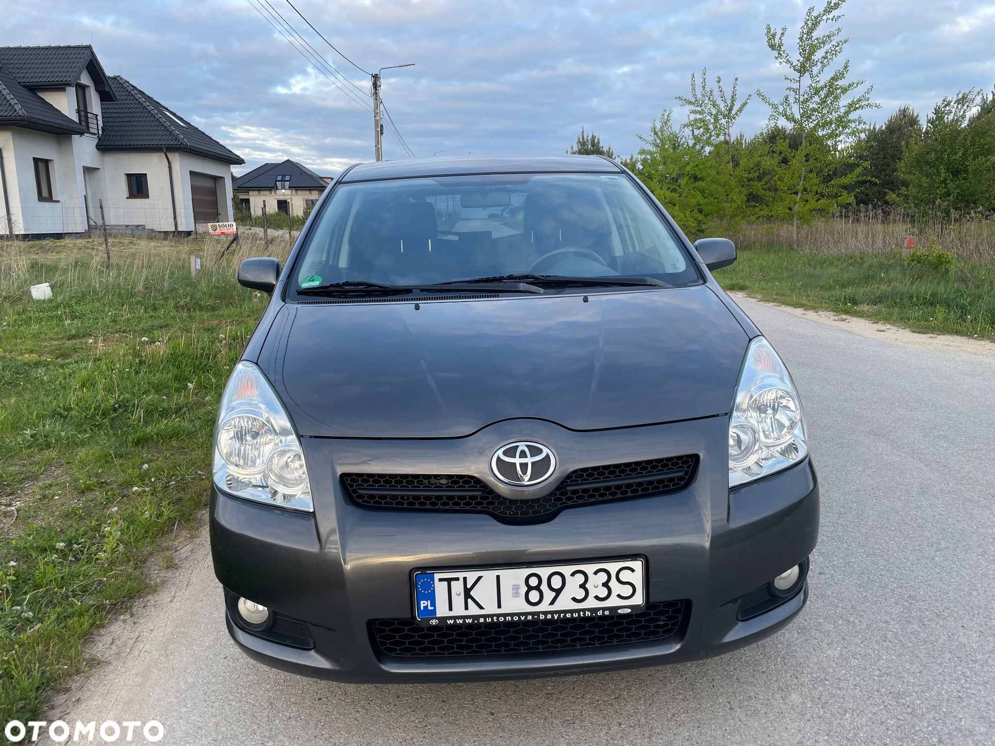 Toyota Corolla Verso - 2