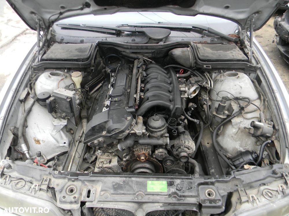Dezmembrari  BMW 5 (E39)  1995  > 2004 528 i Benzina - 6