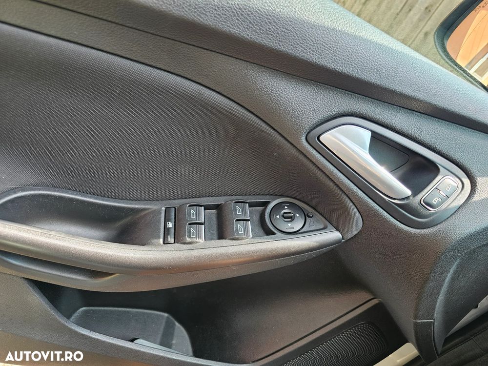 Ford Focus 1.5 EcoBlue Trend - 14