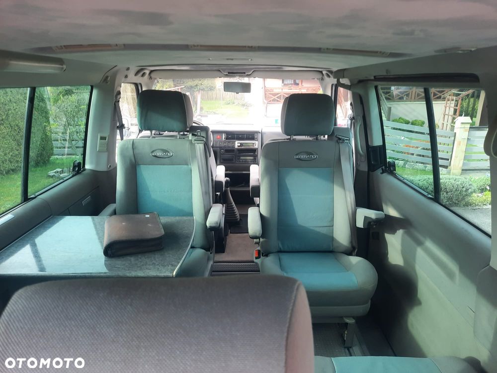 Volkswagen Multivan Standard - 18