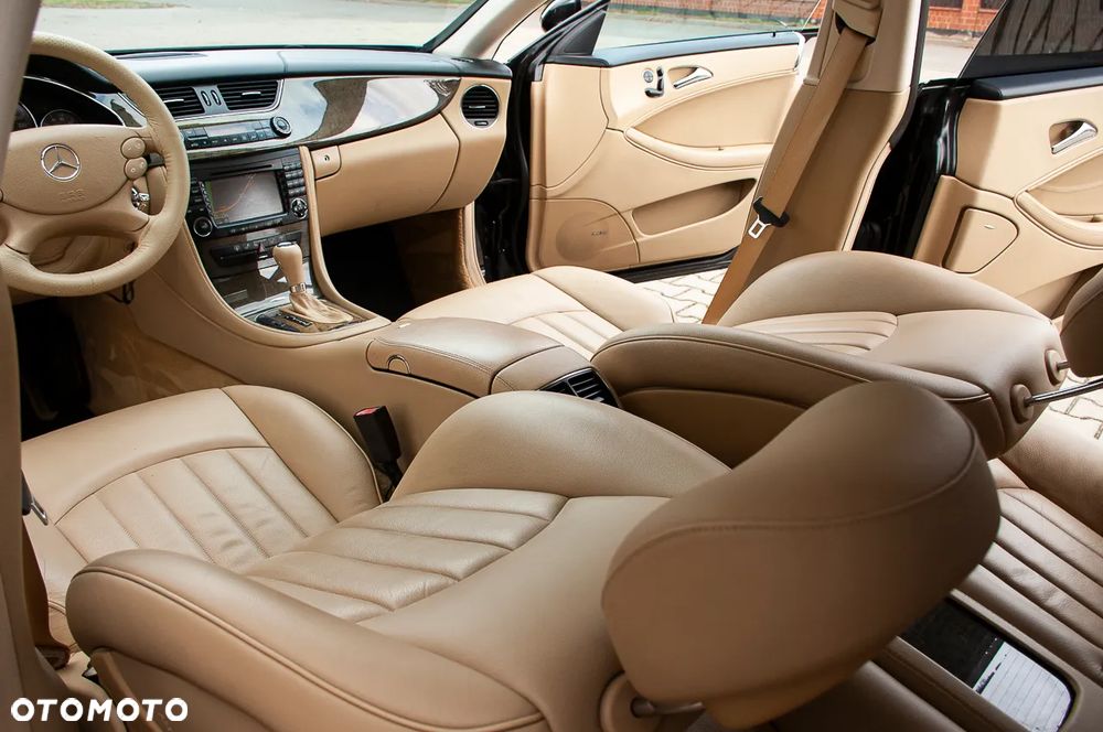 Mercedes-Benz CLS 500 - 13