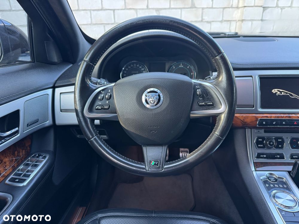 Jaguar XF 3.0 V6 Diesel S Sportbrake - 6