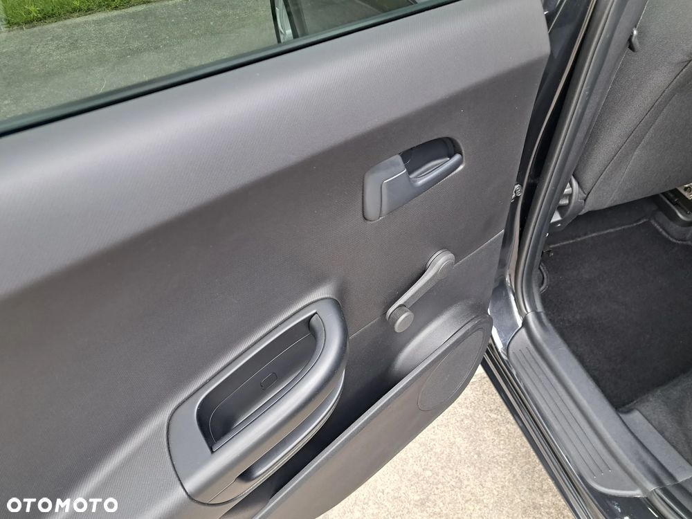 Kia Ceed 1.6 L - 22