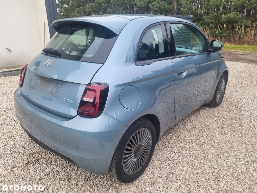 Fiat 500e 42kWh Red - 3