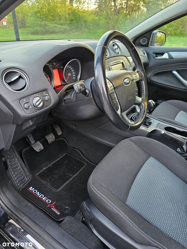 Ford Mondeo 2.0 TDCi Champions Edition - 19