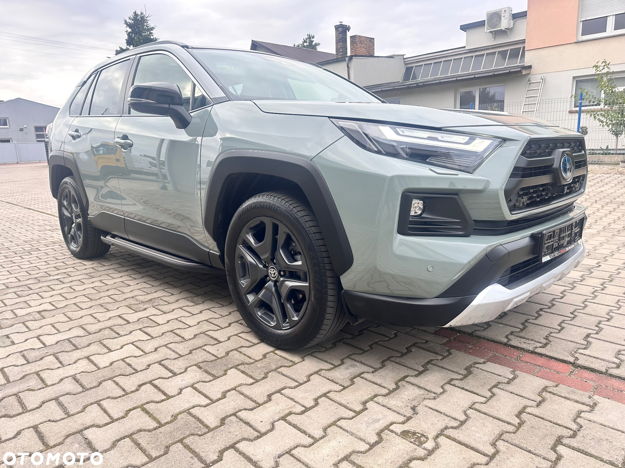 Toyota RAV4 - 4