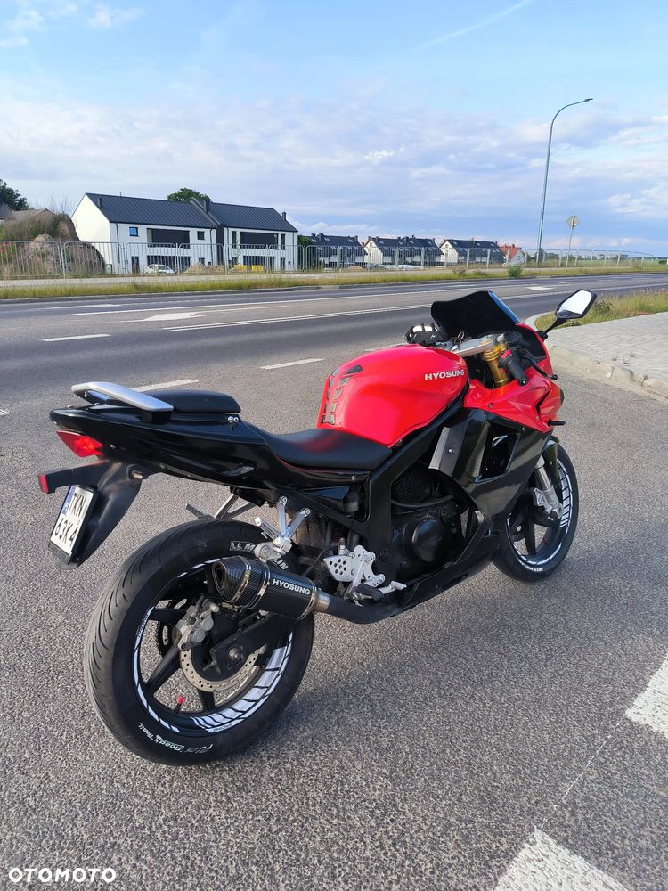 Hyosung GT - 2