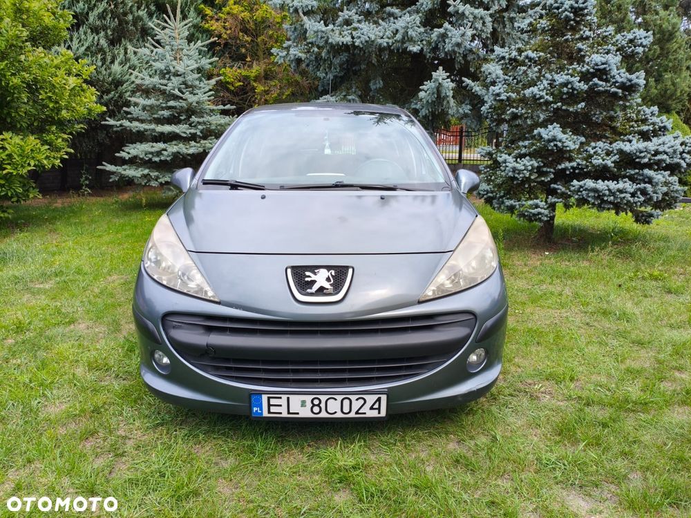 Peugeot 207 - 1