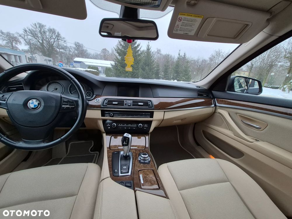 BMW Seria 5 520d Sport-Aut - 28