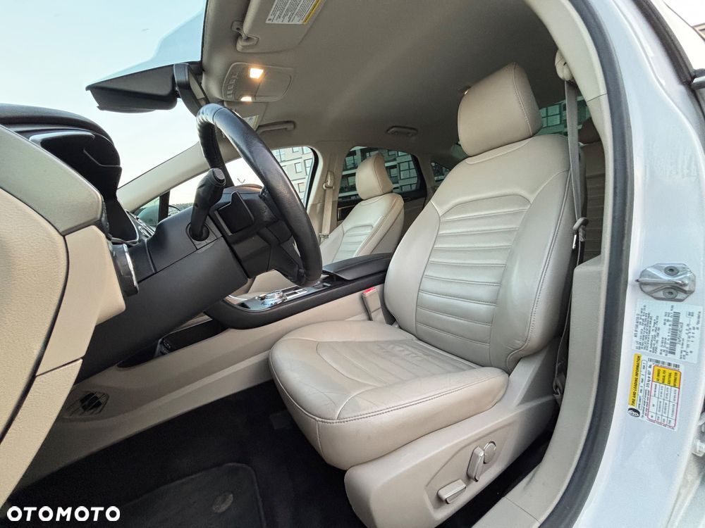 Ford Fusion 2.0 EcoBoost Titanium - 8