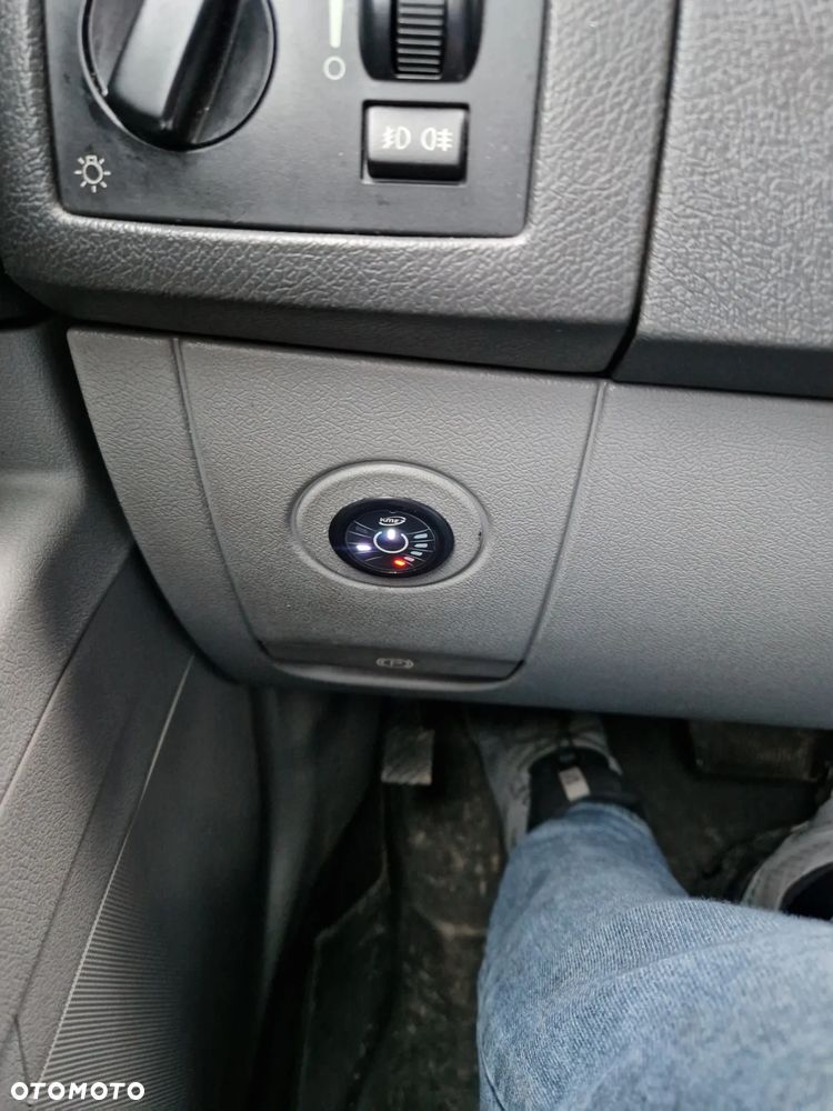 Chrysler 300C 5.7 V8 HEMI AWD Automatik - 17