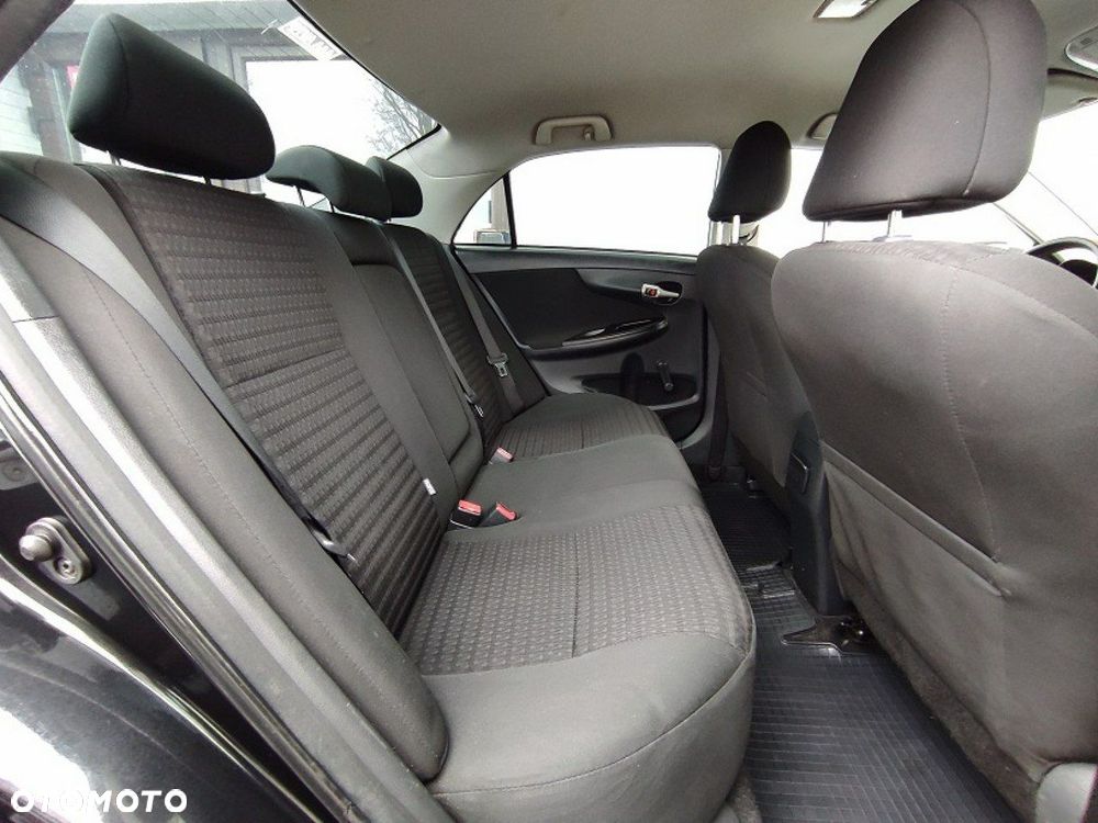 Toyota Corolla - 14
