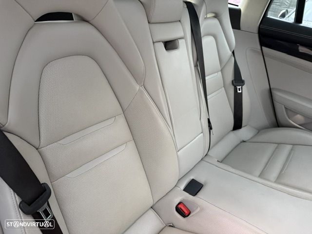 Porsche Panamera Sport Turismo - 34