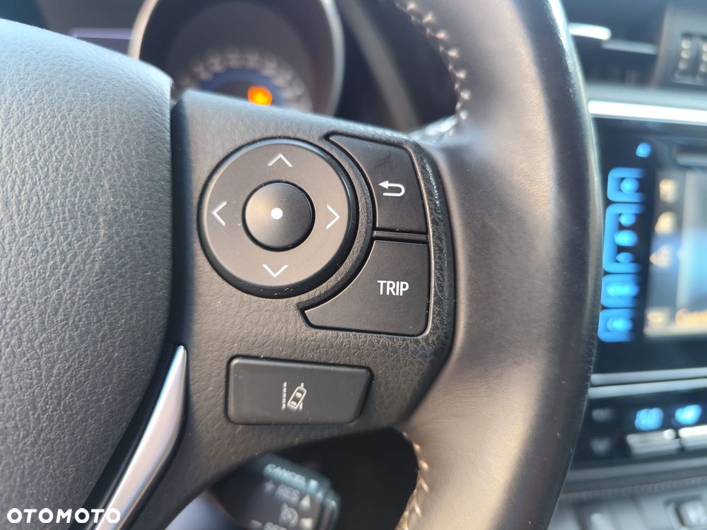 Toyota Auris 1.8 HSD Luna - 12
