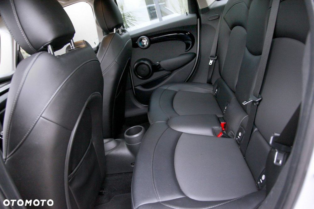 MINI Cooper S Sport-Aut - 19