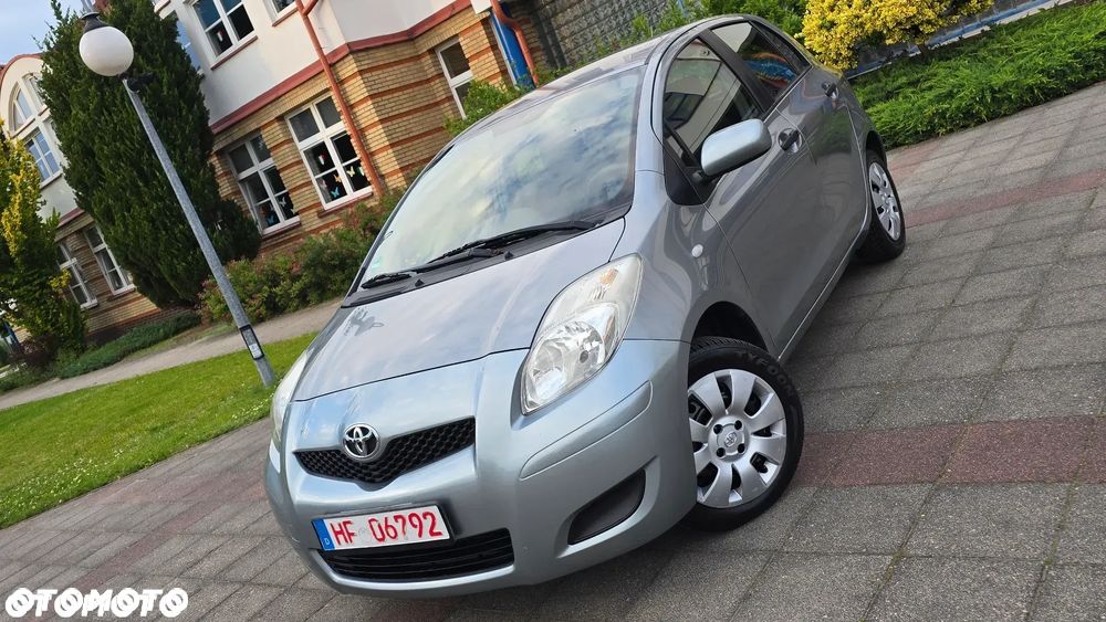 Toyota Yaris - 40