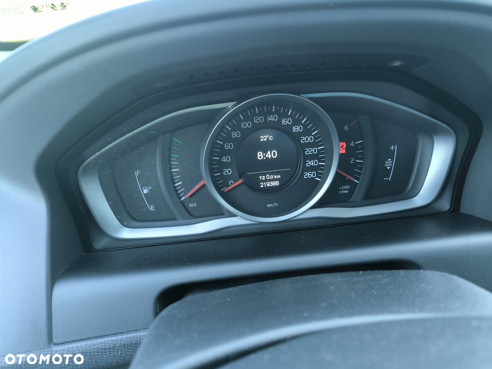 Volvo XC 60 D4 AWD Momentum - 2