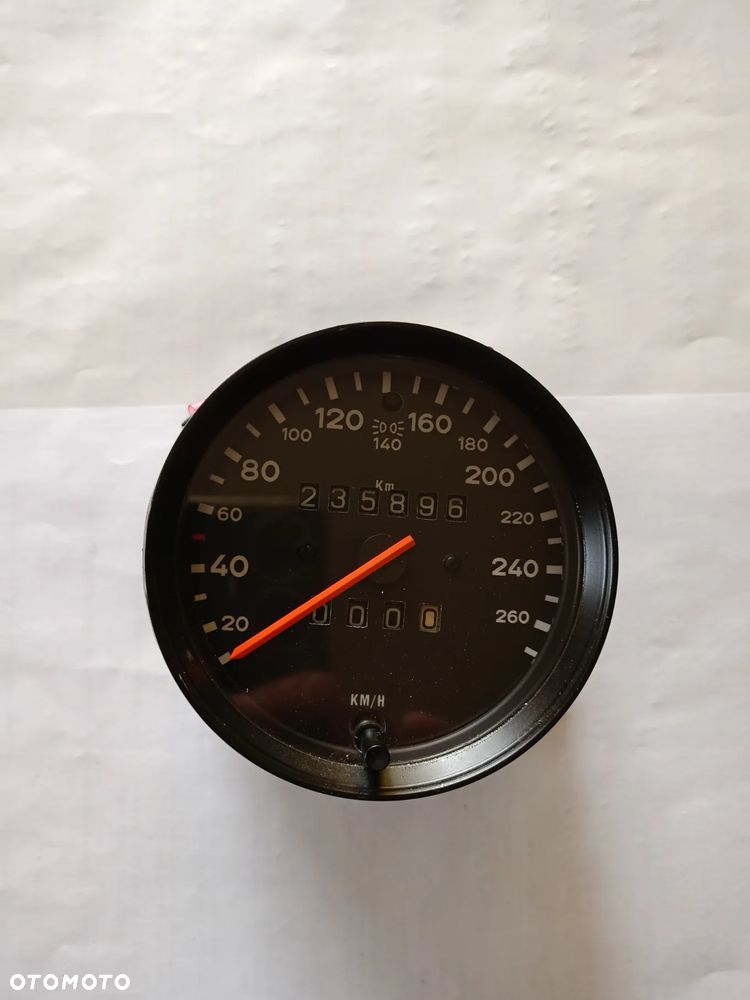 Przednie i tylne lampy Porsche 911 model G - 12