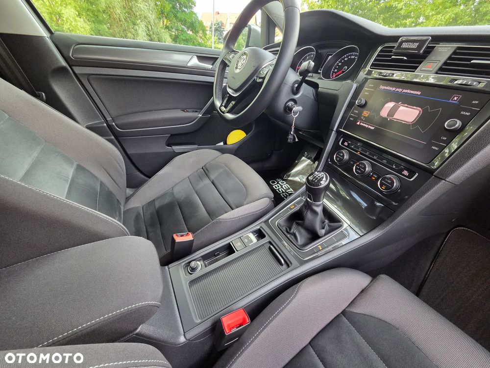 Volkswagen Golf 1.4 TSI BMT Comfortline - 21