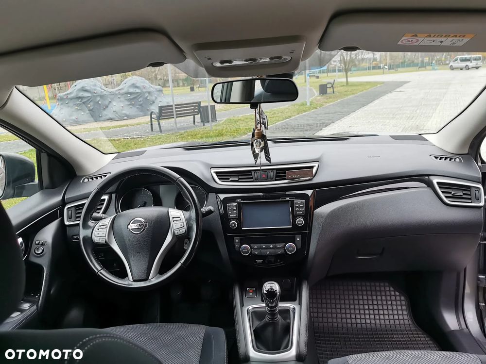 Nissan Qashqai 1.2 DIG-T Acenta EU6 - 17