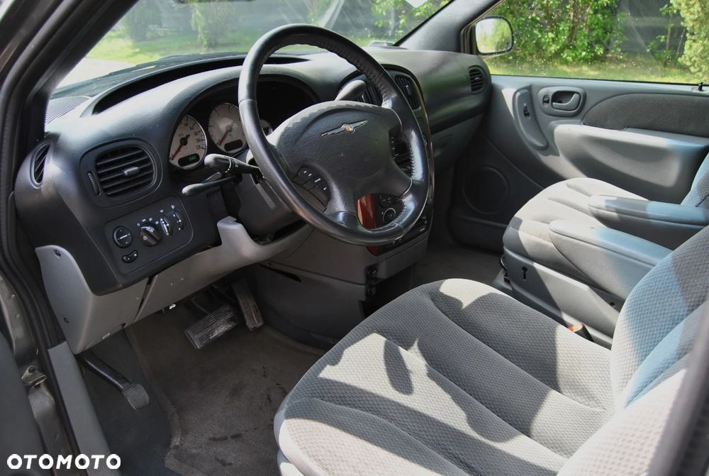 Chrysler Voyager 2.8 CRD SE - 5